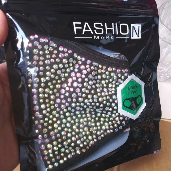 Face Mask - Picture 11 of 12